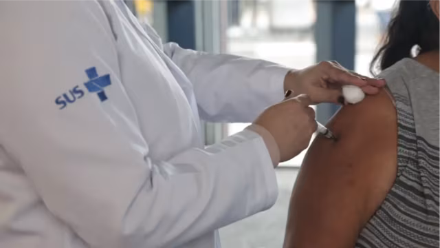 Vacina contra bronquiolite chega ao SUS em dezembro; veja quem poderá se imunizar