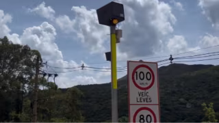 Novo radar em Minas Gerais calcula velocidade média; não adianta frear