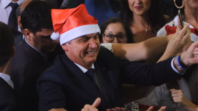 Bolsonaro não terá 'saidinha de Natal' após atualização na lei em que Flávio Bolsonaro foi relator
