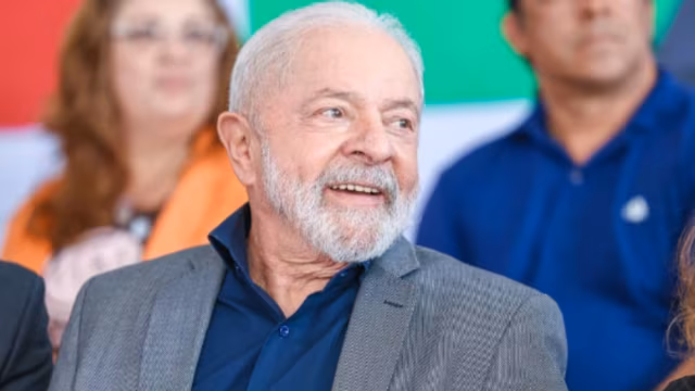 Lula celebra isenção de Imposto de Renda para salários de até R$ 5 mil