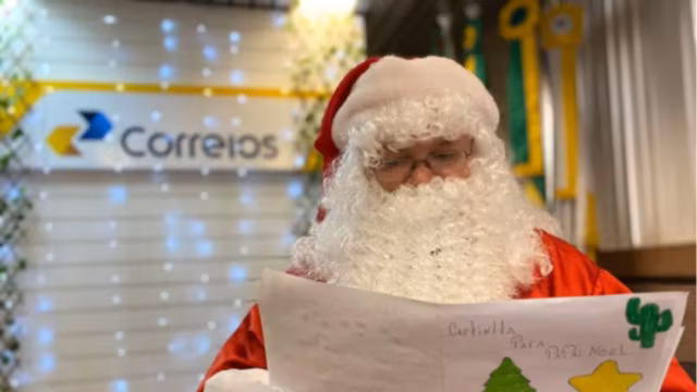 Papai Noel dos Correios 2025 entra na reta final com mais de 250 mil cartinhas disponíveis
