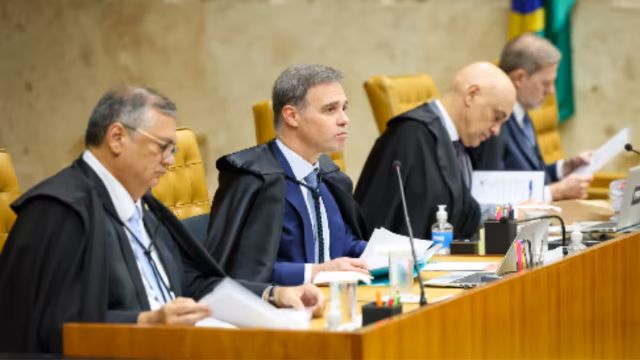 Mendonça critica 'juízes criativos' e pede regras claras para garantir segurança jurídica