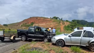 Acidente na MGC-418 mata policial militar e duas crianças em Carlos Chagas