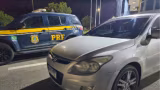 PRF recupera carro furtado com placas falsas na BR-381, em Betim