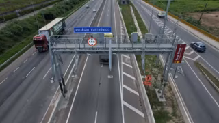 Dutra passa a cobrar pedágio eletrônico na pista expressa entre Arujá e Marginal Tietê