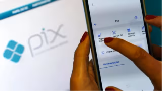 Banco Central adia regras do PIX Parcelado, mas promete mais proteção ao consumidor