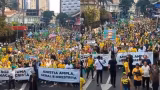 Ato pela anistia convocado por padre Kelmon e senador Marcos do Val reúne manifestantes na Avenida Paulista