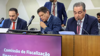 Oposição vê risco de demissões em massa na Copasa após ampliação de estabilidade