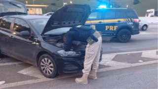 Carro roubado em SP é recuperado pela PRF na BR-381 em MG