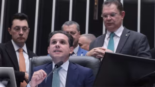 Câmara aprova PL da Dosimetria que pode reduzir pena de Bolsonaro