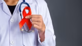 Dezembro Vermelho reforça prevenção, testagem e combate ao estigma do HIV no Brasil