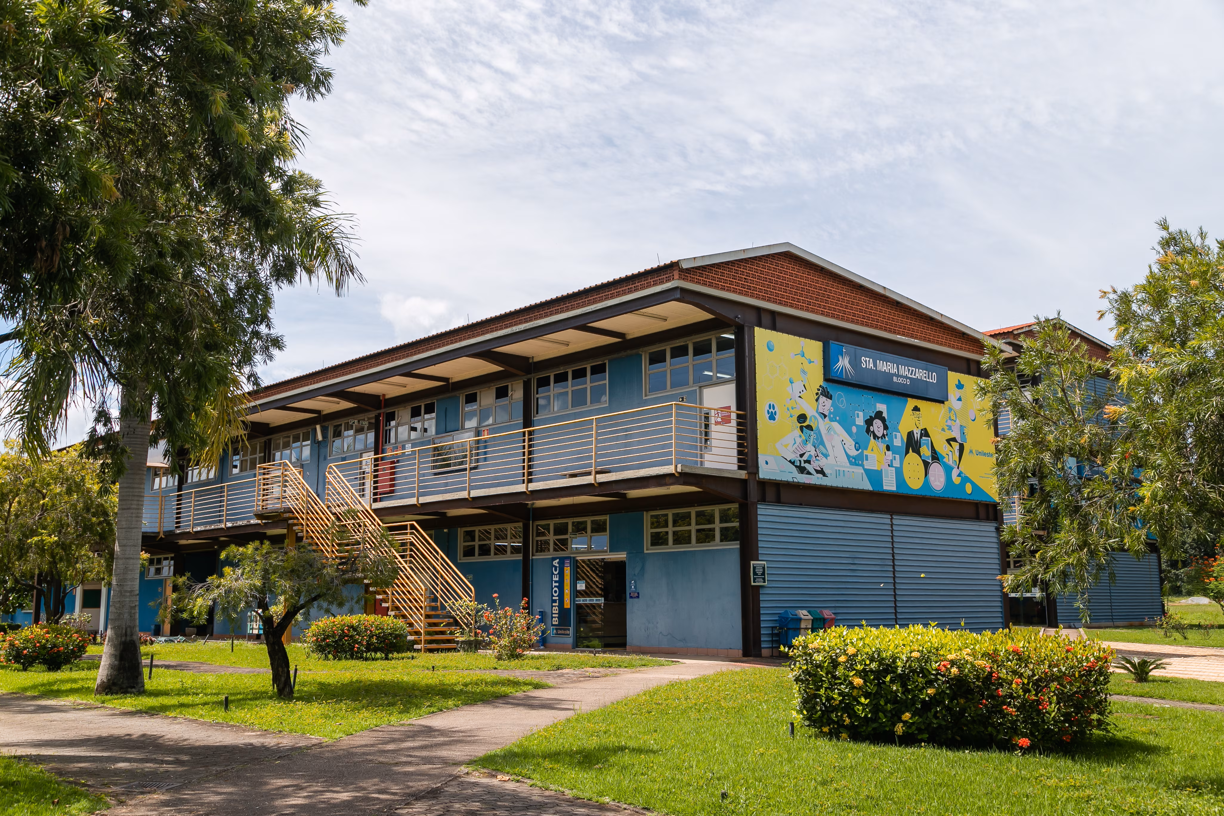 Fwd: Nota à Imprensa | Unileste oferta vagas para a contratação de profissionais em diversas áreas