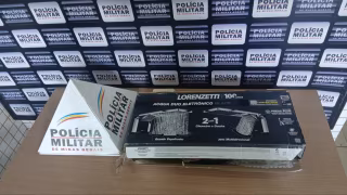 Mulher é presa suspeita de furtar chuveiro em loja de Caratinga