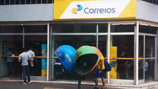 Consórcio de bancos fecha proposta de R$ 12 bilhões para reestruturar os Correios