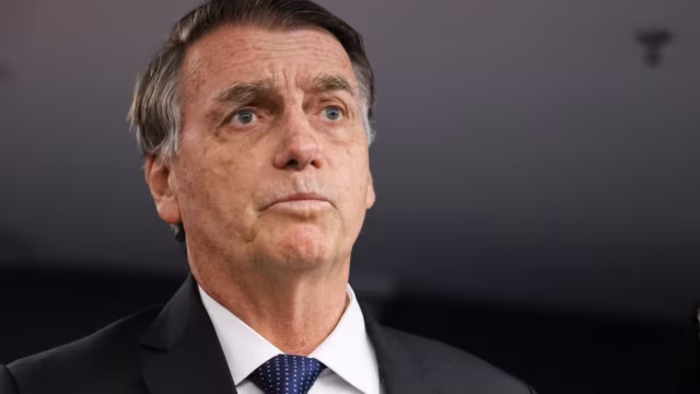 Ultrassom na PF detecta duas hérnias inguinais e médicos recomendam cirurgia para Bolsonaro