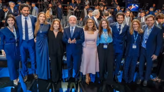 Presença de Lula e Moraes em homenagem a Silvio Santos provoca boicote e queda de seguidores de Patrícia Abravanel