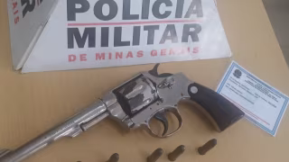 Idoso de 77 anos é preso após ameaçar pessoas com revólver em Ipatinga