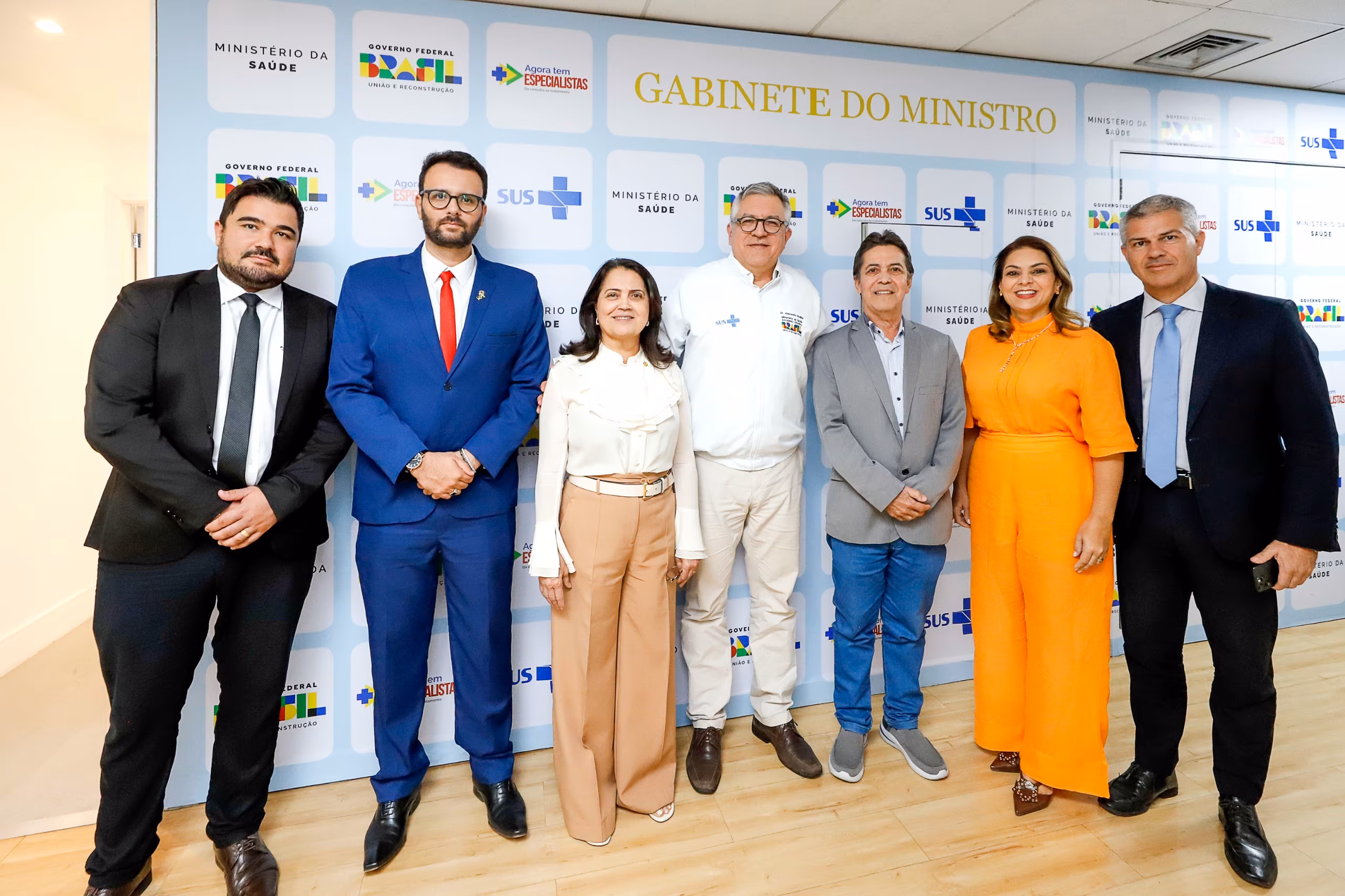 Fwd: Rosângela Reis garante habilitação em neurocirurgia para o Hospital Irmã Denise e assegura mais de R$ 1 milhão para a saúde de Caratinga