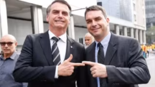 Flávio Bolsonaro reafirma pré-candidatura à Presidência em 2026 e condiciona recuo a volta de Jair