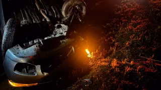 Capotamento deixa três feridos em João Monlevade