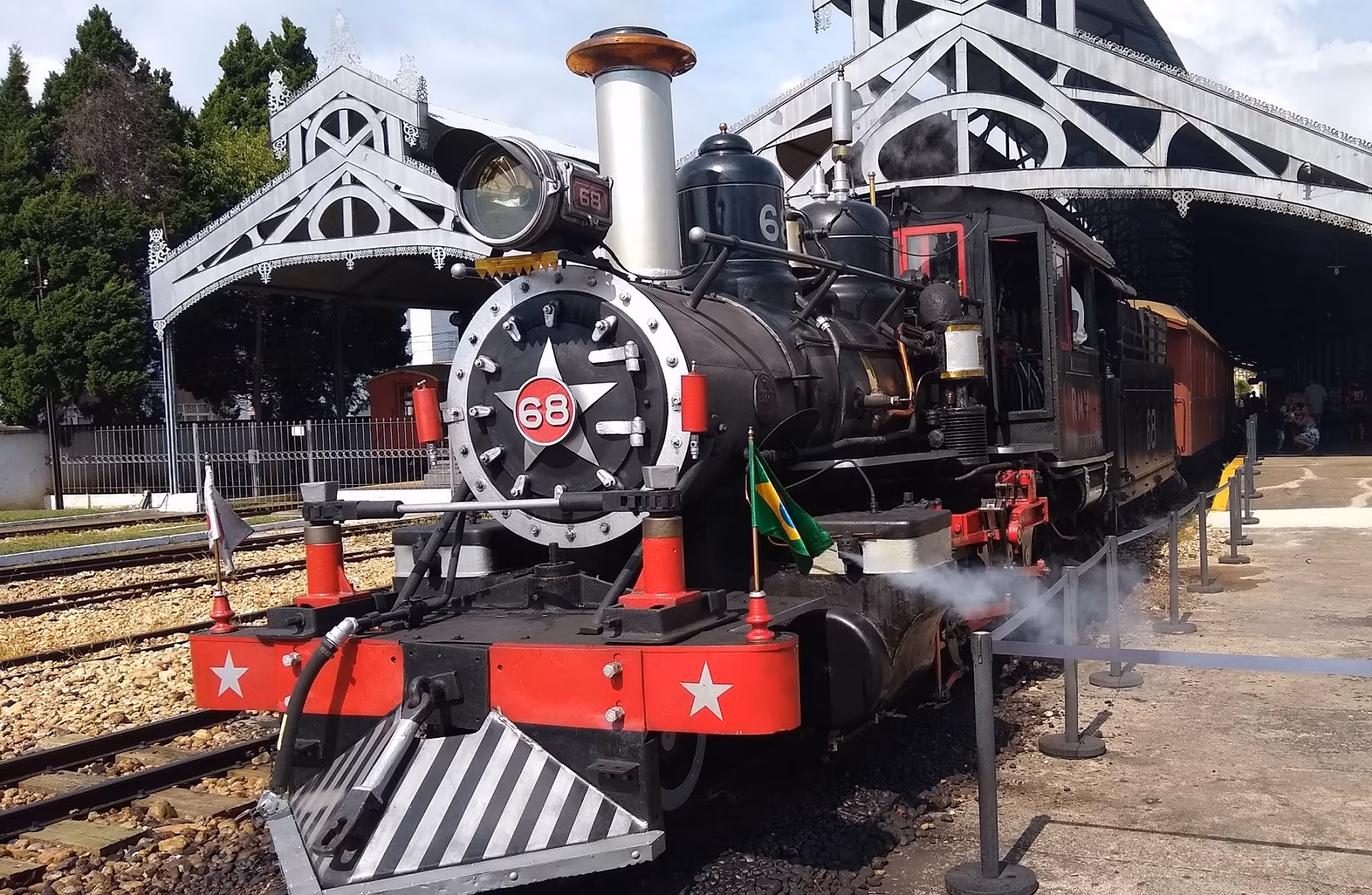 Fwd: Maria Fumaça de São João del-Rei e Tiradentes terá 110 passeios entre as festividades de fim de ano e as férias escolares de janeiro