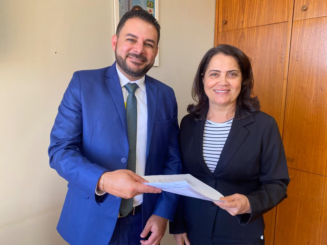 Fwd: Rosângela Reis destina R$ 11 milhões para construção de hospital de média e alta complexidade em Santana do Paraíso