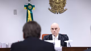Moraes autoriza cirurgia de Bolsonaro, mas nega prisão domiciliar humanitária