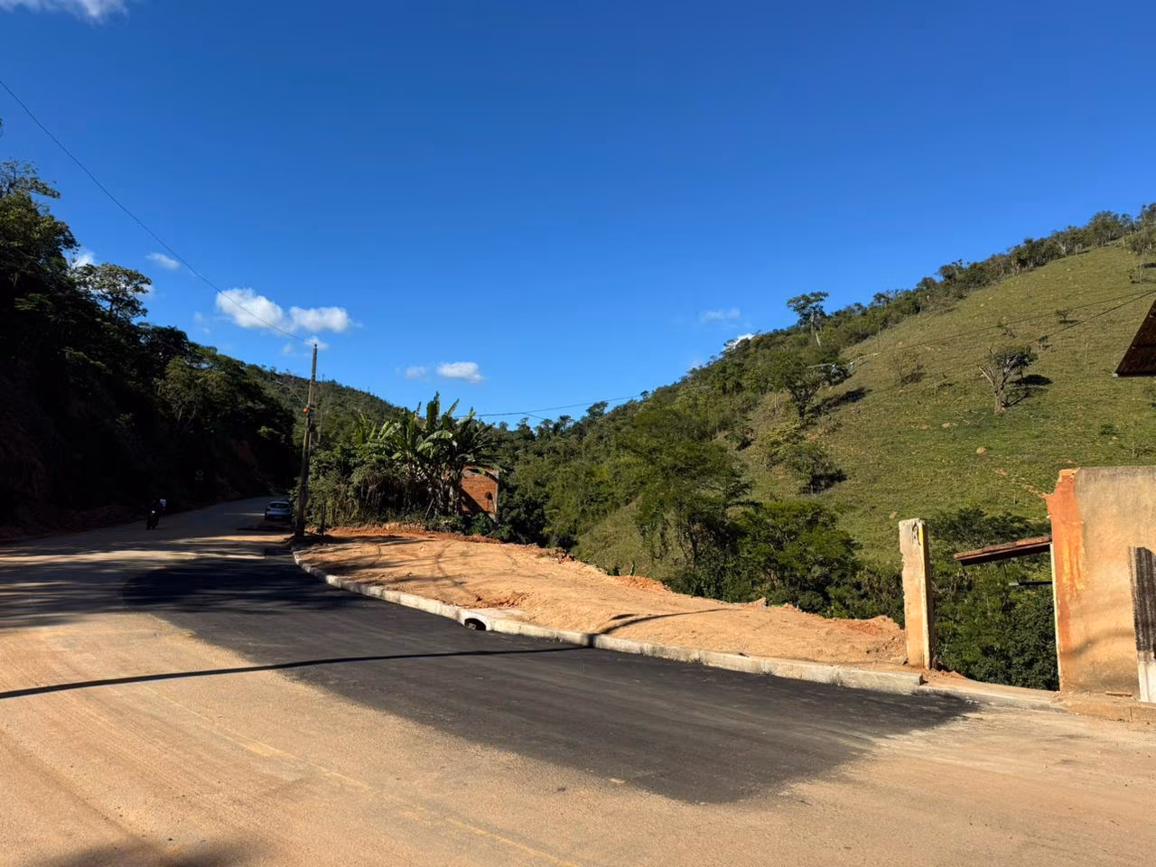 Sugestão de pauta: Prefeitura de Ipatinga executa obra de reconstrução da rede pluvial e restauração da via no bairro Taúbas