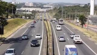 Confira os horários de pico nas rodovias de regiões paulistas durante os recessos de Natal e Ano Novo