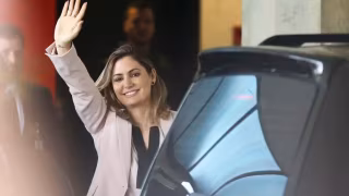 Michelle Bolsonaro fará pronunciamento de Natal no mesmo horário do discurso de Lula