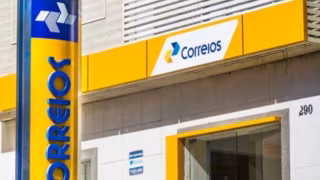 Trabalhadores dos Correios rejeitam proposta do TST e mantêm indicativo de greve