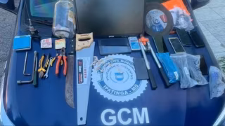 Dupla é detida com drogas, dinheiro e balança de precisão na ponte metálica de Ipatinga