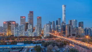 China lança plano quinquenal para driblar desaceleração e apostar em boom tecnológico