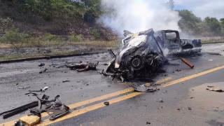 Colisão frontal na BR-101 em Mucuri deixa 11 mortos no sul da Bahia