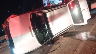 Motorista fica ferido após capotamento em João Monlevade