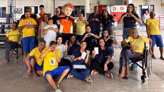 Supranet doa 8.784 litros de leite a instituições sociais no Vale do Aço