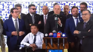 Oposição articula impeachment de Alexandre de Moraes e CPMI para investigar Banco Master