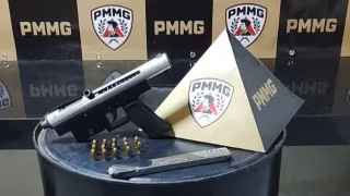 PM apreende submetralhadora artesanal em imóvel abandonado em Ponte Nova