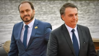 Carlos Bolsonaro diz que sofrimento de Jair Bolsonaro é 'tortura' após novas intercorrências de saúde
