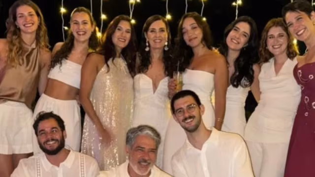 Fátima Bernardes e William Bonner celebram Ano-Novo juntos com atuais parceiros e filhos