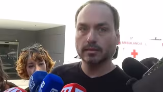 Carlos Bolsonaro diz ter sido impedido de visitar Jair Bolsonaro na PF em Brasília