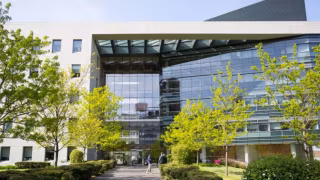 Mensalidade de Medicina em Minas varia até 27% e é único curso com alta em 2026