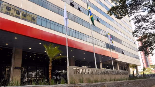 Ex-prefeito de Pocrane é condenado por diárias fictícias e tem direitos políticos suspensos