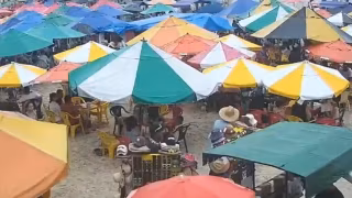 Cidade da Bahia proíbe consumação mínima em barracas de praia