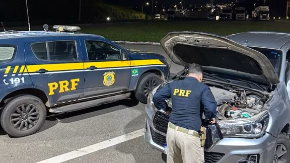 PRF recupera Hilux furtada na BR-381 em MG