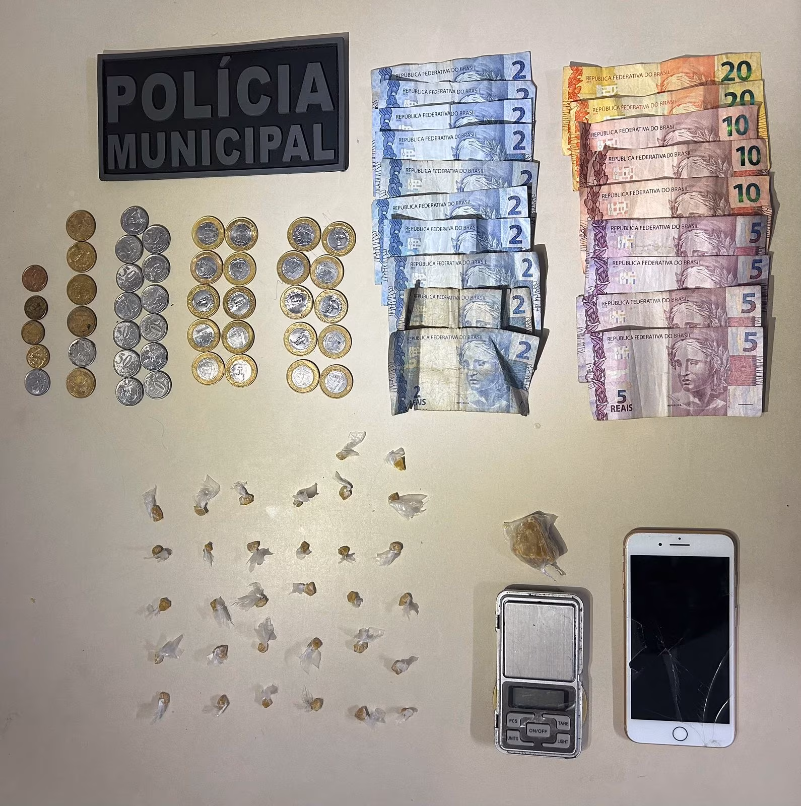 Sugestão de pauta: Polícia Municipal apreende crack e prende homem foragido em Ipatinga