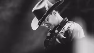 Cantor colombiano Yeison Jiménez morre em queda de avião na Colômbia