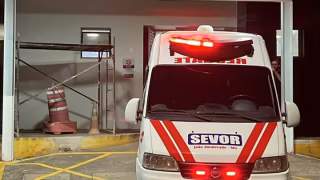 Motociclista de 24 anos fica ferido após queda na BR-381 em João Monlevade