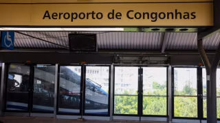 Trem da Linha 17-Ouro chega pela primeira vez ao Aeroporto de Congonhas