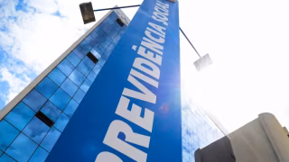 INSS reajusta aposentadorias acima do mínimo em 3,90% e eleva teto para R$ 8.475,55 em 2025